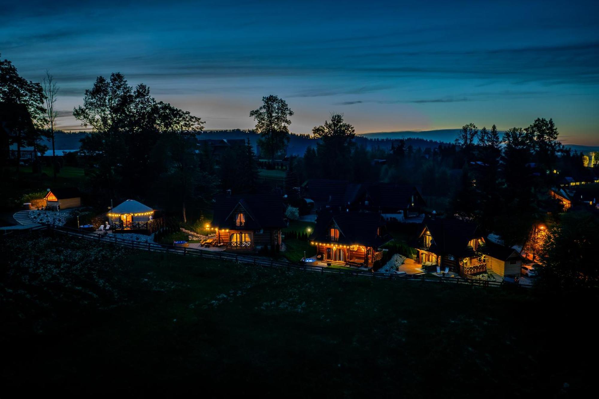 Chalet Goralska Chatka 3 Highland Cottage - Jacuzzi, Sauna, Split Ac, Private Parking, Mountains View